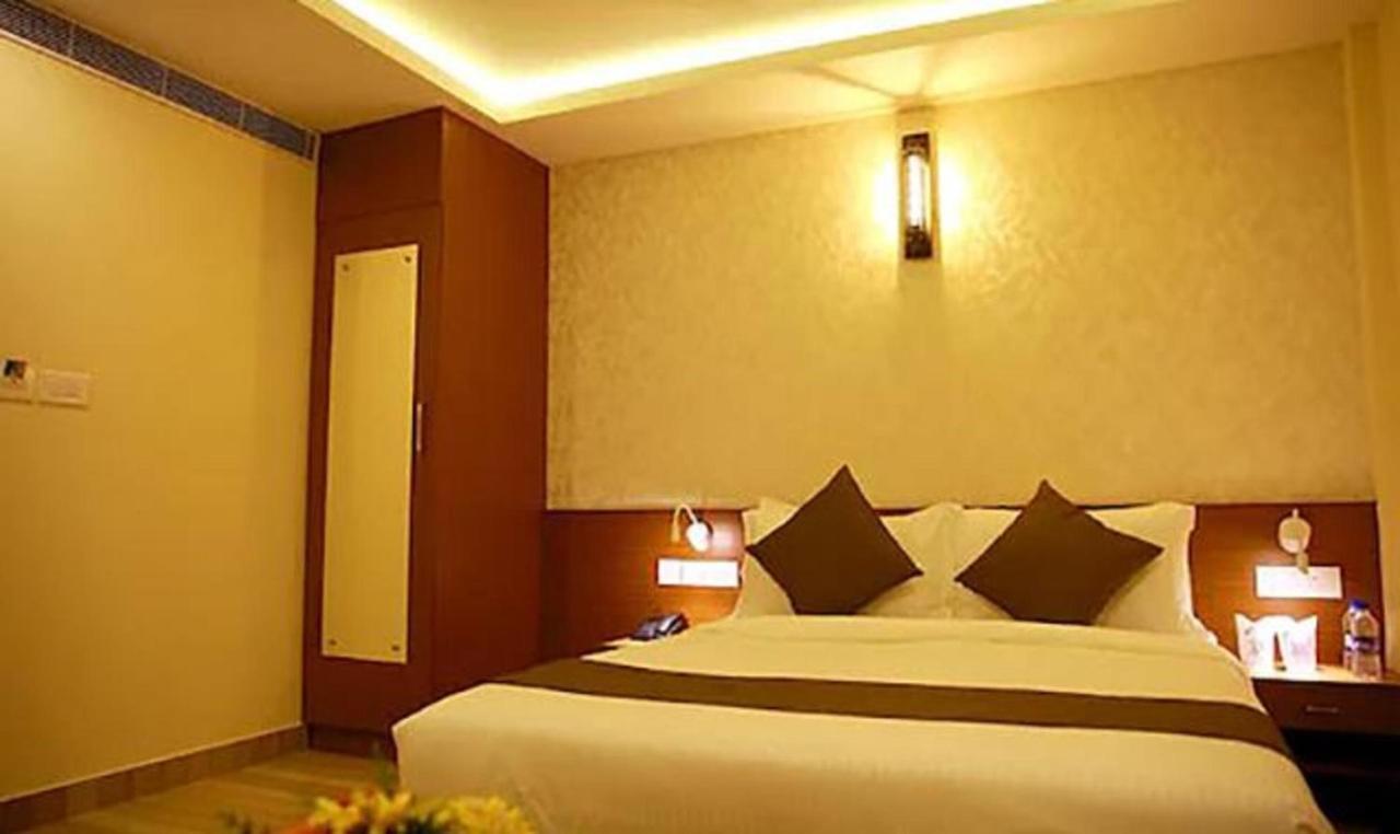 Fabhotel Prime D Chandlier Kochi 외부 사진